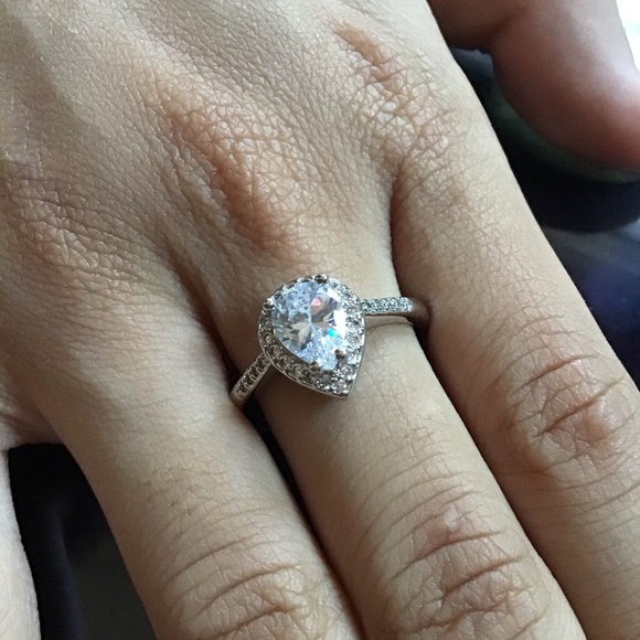 18k white Gold Plated Stamped Teardrop CZ Ring - Picture 7 of 8